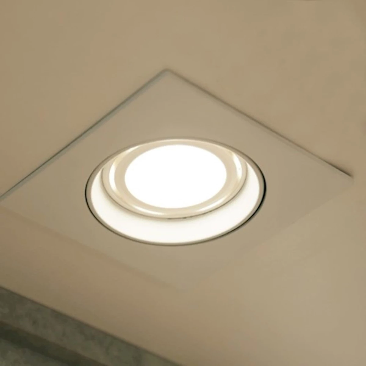 Spot de Embutir Face Plana Orientável 1x PAR30 - Interlight IL0159