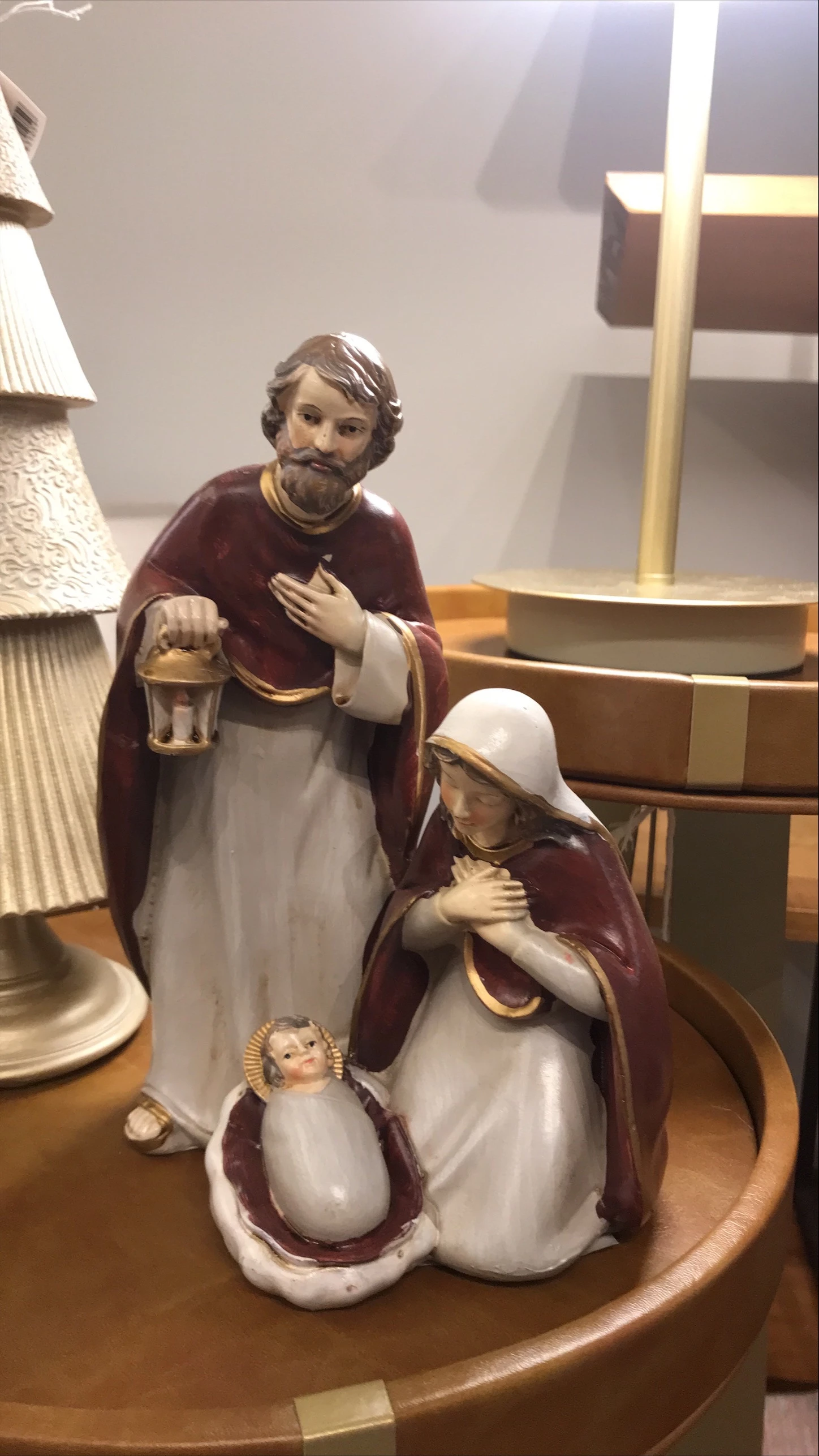 Sagrada Família em Resina Florarte - Beleza e Tradição na Decoração de Natal