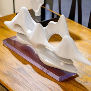 Escultura Formas Abstratas Base Translucida 28x70x12 -